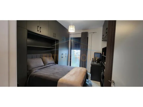 Tirane, shitet apartament 2+1+Ballkon Kati 2, 75 m² 150.000 € (Porcelan)