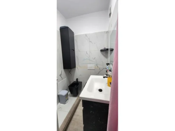 Tirane, shitet apartament 2+1+Ballkon Kati 2, 75 m² 150.000 € (Porcelan)
