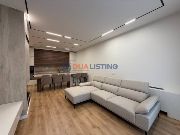 Tirane, jepet me qera apartament 2+1+Ballkon Kati 1, 120 m² 2.100 € (Green Valley)