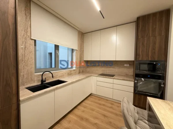 Tirane, jepet me qera apartament 2+1+Ballkon Kati 0, 120 m² 2.200 € (Green Valley Residence)
