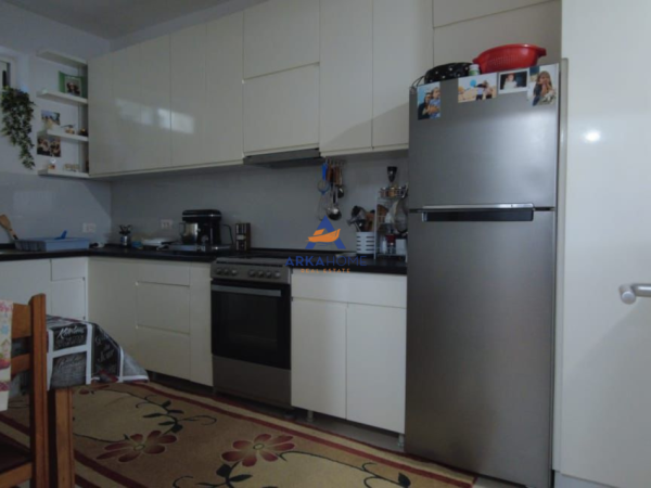 Tirane, shitet Vile 3 Katshe Kati 3, 360 m² 800.000 € 
