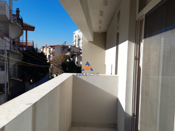 Tirane, shitet Vile 3 Katshe Kati 3, 360 m² 800.000 € 