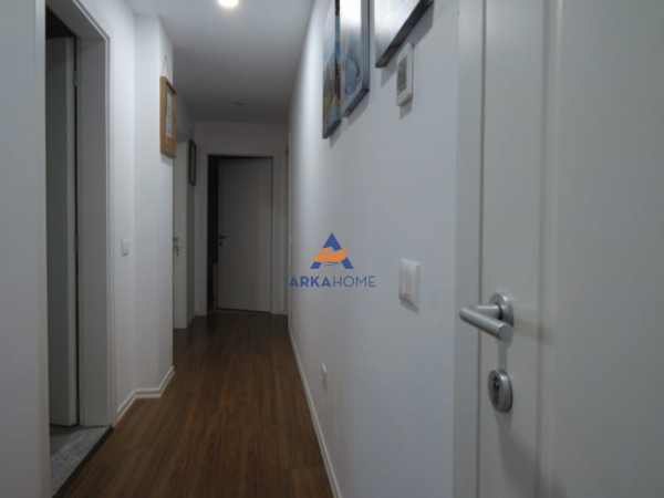 Tirane, shitet Vile 3 Katshe Kati 3, 360 m² 800.000 € 