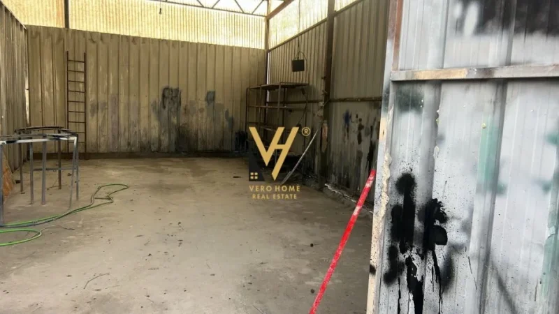 Tirane, jepet me qera magazine Kati 0, 100 m² 600 € (SIRI KODRA)