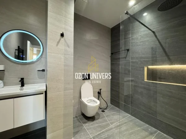 Tirane, jepet me qera apartament 3+1+Ballkon Kati 5, 140 m² 1.100 € (Kodra e Diellit)