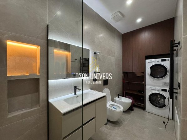 Tirane, jepet me qera apartament 3+1+Ballkon Kati 5, 140 m² 1.300 € (Kodra e Diellit)