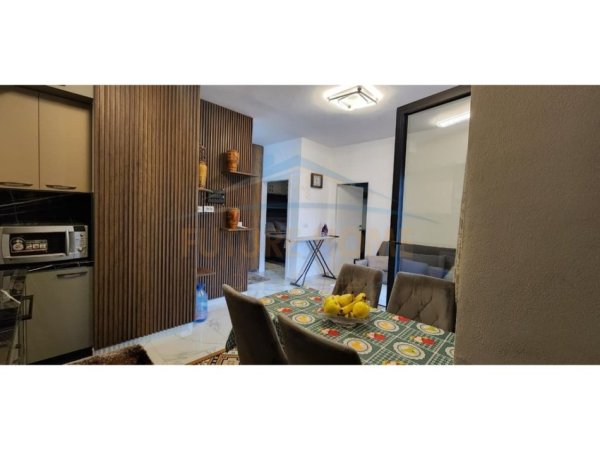 Tirane, shitet apartament 2+1 Kati 2, 75 m² 150.000 € (Porcelan)
