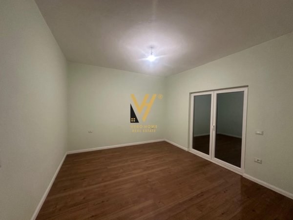 Tirane, jepet me qera Vile 3 Katshe Kati 0, 214 m² 1.100 € (KOMBINAT)