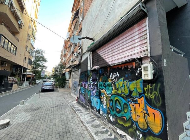 Tirane, shitet apartament 1+1+Ballkon Kati 1, 60 m² 120.000 € (21-Dhjetori)