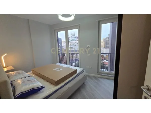 Tirane, jepet me qera apartament 2+1+Ballkon Kati 5, 83 m² 1.200 € 