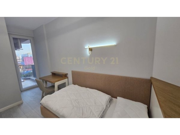 Tirane, jepet me qera apartament 2+1+Ballkon Kati 5, 83 m² 1.200 € 