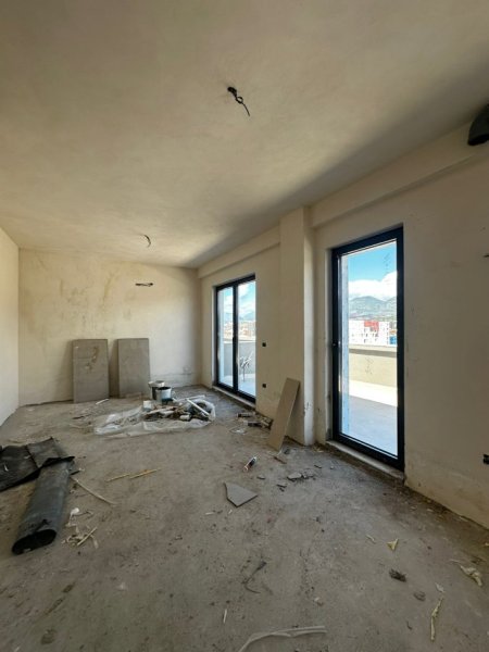 Tirane, shes apartament 1+1 Kati 6, 81 m² 178.800 € (Rruga Karl Gega)