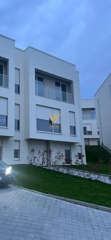 Tirane, jepet me qera Vile 3 Katshe Kati 0, 200 m² 1.500 € (SAUK)