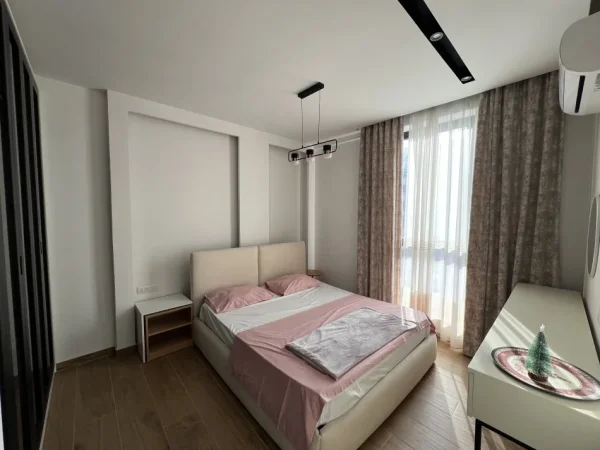 Tirane, jepet me qera apartament 1+1+post parkimi Kati 6, 71 m² 850 € (Rruga e Barrikadave)