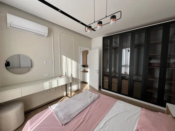 Tirane, jepet me qera apartament 1+1+post parkimi Kati 6, 71 m² 850 € (Rruga e Barrikadave)