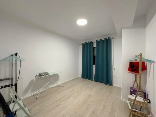 Tirane, jepet me qera apartament 2+1 Kati 6, 90 m² 600 € (Astir)