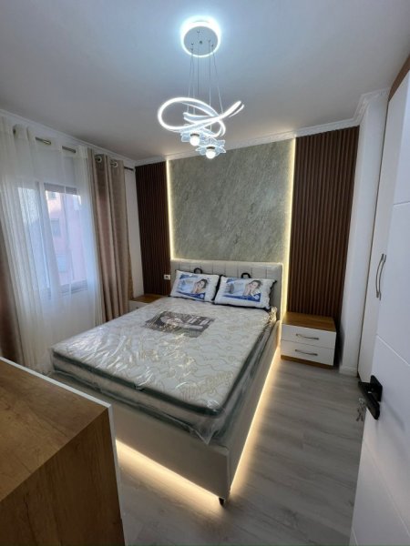 Tirane, shitet apartament 1+1 Kati 4, 55 m² 95.000 € (YZBERISHT)