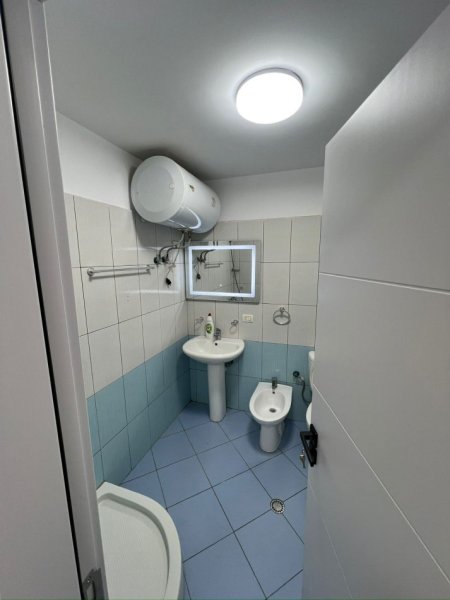 Tirane, shitet apartament 1+1 Kati 4, 55 m² 95.000 € (YZBERISHT)