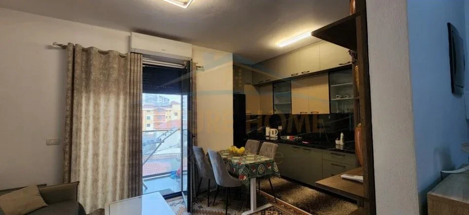 Tirane, shitet apartament 2+1 Kati 2, 75 m² 150.000 € (Porcelan)