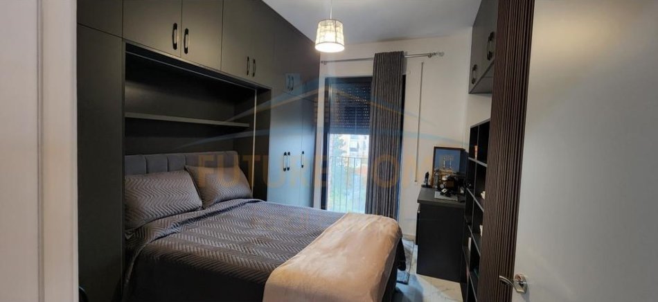 Tirane, shitet apartament 2+1 Kati 2, 75 m² 150.000 € (Porcelan)