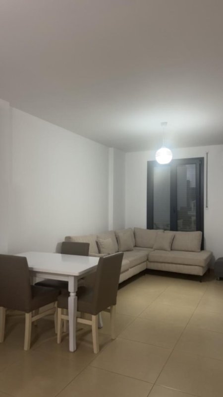 Tirane, jepet me qera apartament 1+1+Aneks+Ballkon , 65 m² 450€ (Kompleksi Asl Rruga Kongresi Manastirit)
