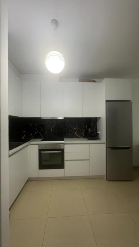Tirane, jepet me qera apartament 1+1+Aneks+Ballkon , 65 m² 450€ (Kompleksi Asl Rruga Kongresi Manastirit)