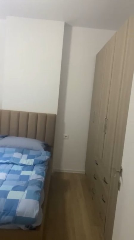 Tirane, jepet me qera apartament 1+1+Aneks+Ballkon , 65 m² 450€ (Kompleksi Asl Rruga Kongresi Manastirit)