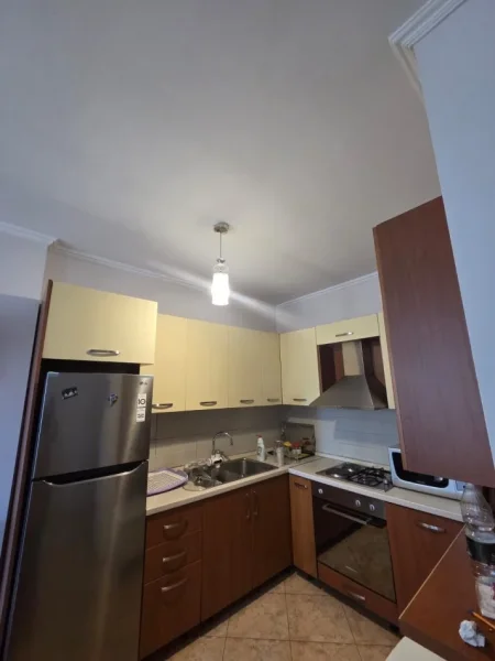 Tirane, jepetbme qira apartament 1+1 , (Shkelqim Fusha)