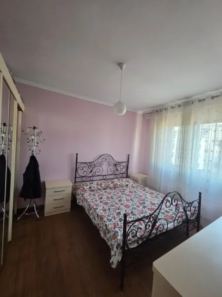 Tirane, jepetbme qira apartament 1+1 , (Shkelqim Fusha)