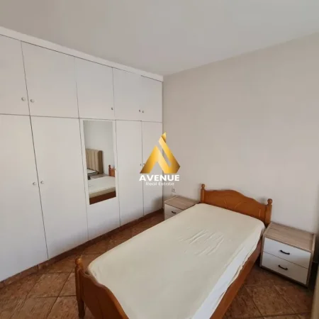 Tirane, jepet me qera apartament 2+1 Kati 5, 78 m² 550 € (Rruga Elbasanit Drejtoria Higjenes)
