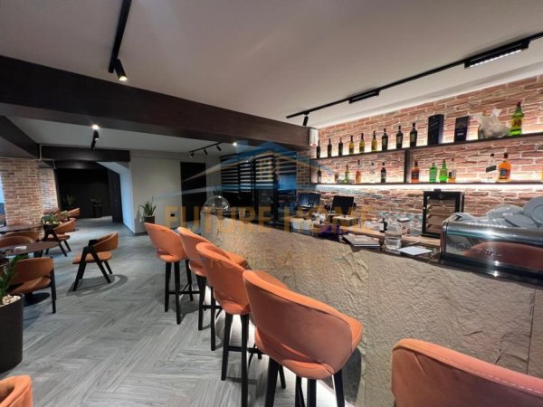 Tirane, shitet ambjent biznesi Kati -1, 238 m² 450.000 € (Shitet, Ambient, Rruga Margarita Tutulani)