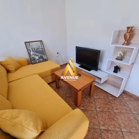 Tirane, jepet me qera apartament 2+1+Ballkon Kati 5, 75 m² 550 € (rruga elbasanit)