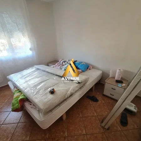 Tirane, jepet me qera apartament 2+1+Ballkon Kati 5, 75 m² 550 € (rruga elbasanit)