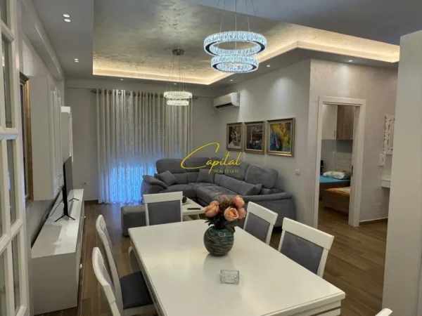 Tirane, jepet me qera apartament 2+1 Kati 4, 112 m² 600 € (KOMPLEKSI GOLDEN 3)