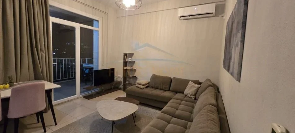 Tirane, jepet me qera apartament 2+1 Kati 2, 100 m² 900 € (Kopshti Zoologjik)