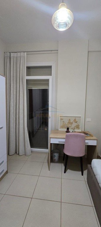 Tirane, jepet me qera apartament 2+1 Kati 2, 100 m² 900 € (Kopshti Zoologjik)