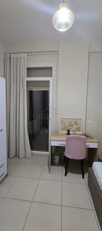 Tirane, jepet me qera apartament 2+1 Kati 2, 100 m² 900 € (Kopshti Zoologjik)