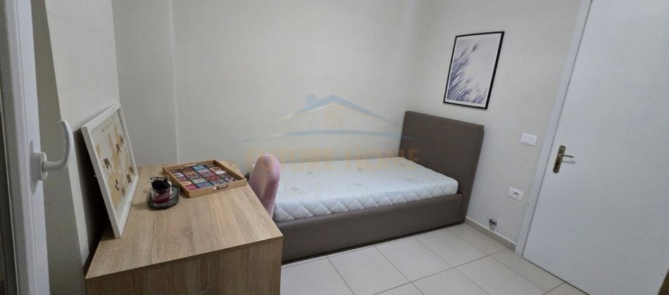 Tirane, jepet me qera apartament 2+1 Kati 2, 100 m² 900 € (Kopshti Zoologjik)