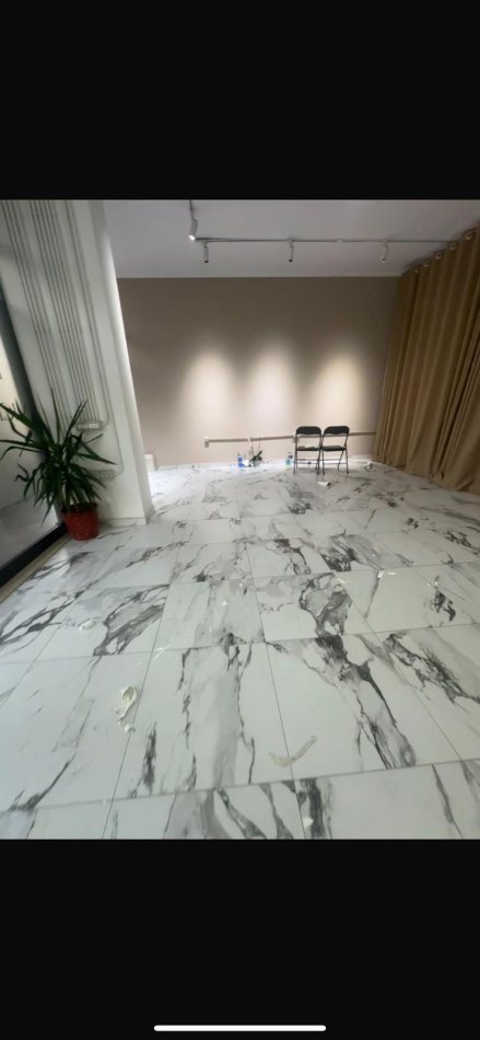 Tirane, jepet me qera zyre Kati 1, 50 m² 400 € (ASTIR)