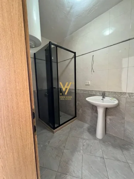 Tirane, shitet apartament 2+1+Ballkon Kati 5, 112 m² 350.000 € (ISH EKSPOZITA)