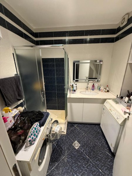 Tirane, jepet me qera apartament 1+1 Kati 5, 64 m² 