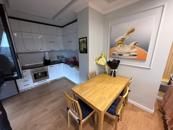 Tirane, jepet me qera apartament 1+1 Kati 5, 64 m² 