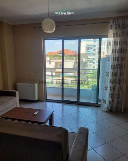 Tirane, shitet apartament 1+1 Kati 2, 70 m² 162.000 € Komuna e Parisit (Rruga Robert Zhvarc)