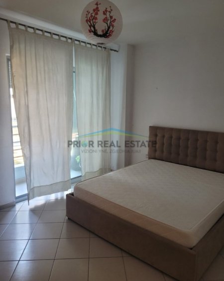 Tirane, shitet apartament 1+1 Kati 2, 70 m² 162.000 € Komuna e Parisit (Rruga Robert Zhvarc)