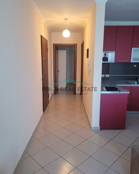 Tirane, shitet apartament 1+1 Kati 2, 70 m² 162.000 € Komuna e Parisit (Rruga Robert Zhvarc)