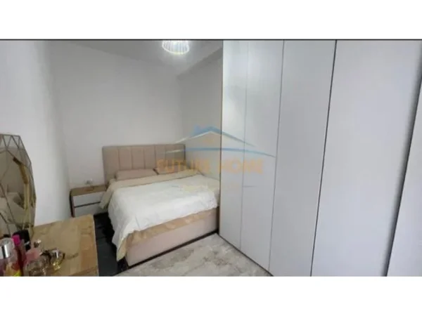 Tirane, jepet me qera apartament 1+1 Kati 1, 46 m² 400 € (kompleksi mangalem)