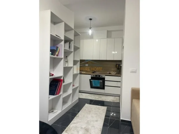 Tirane, jepet me qera apartament 1+1 Kati 1, 46 m² 400 € (kompleksi mangalem)