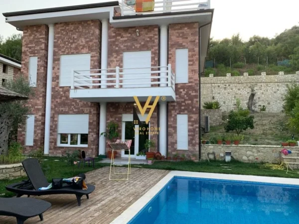 Tirane, shitet Vile 2 Katshe Kati 0, 375 m² 500.000 € (FUSHE PREZE)