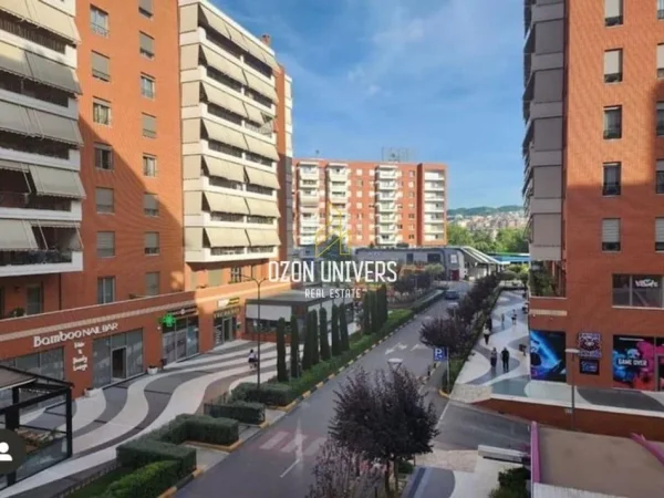 Tirane, jepet me qera ambjent biznesi Kati 5, 500 m² 7.000 € (Kompleksi Delijorgji)