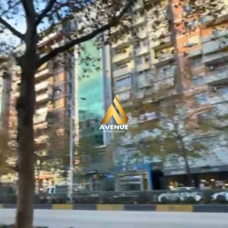 Tirane, jepet me qera ambjent biznesi Kati 1, 168 m² 3.000 € (rruga e kavajes)